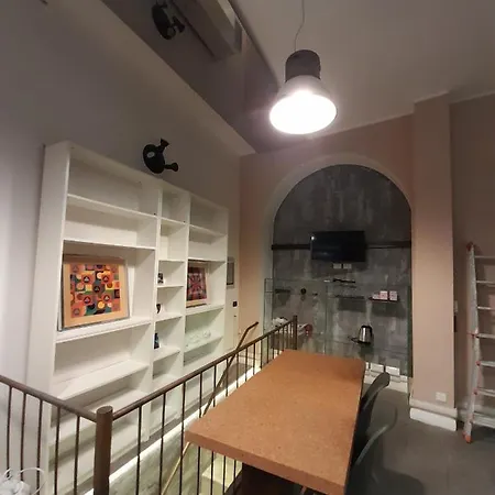 Garibaldi Loft, A Piedi A Palazzo Reale شقة