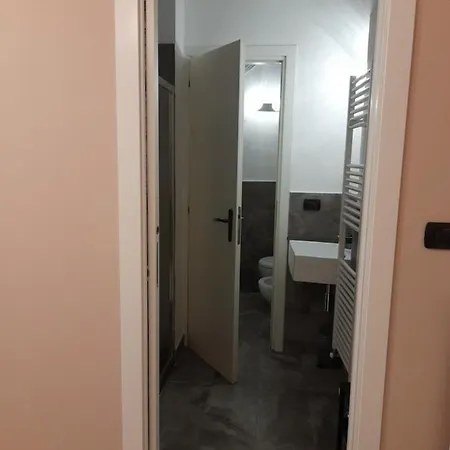 Appartamento Garibaldi Loft, A Piedi A Palazzo Reale *